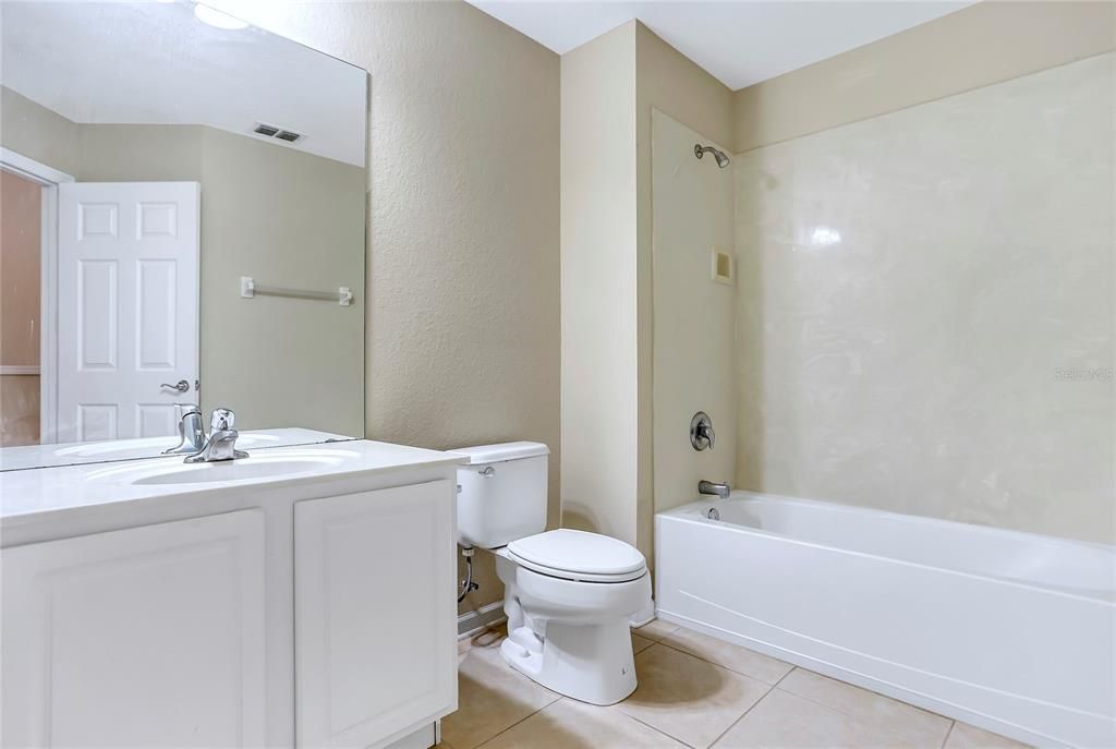For Sale: $305,000 (3 beds, 2 baths, 1682 Square Feet)