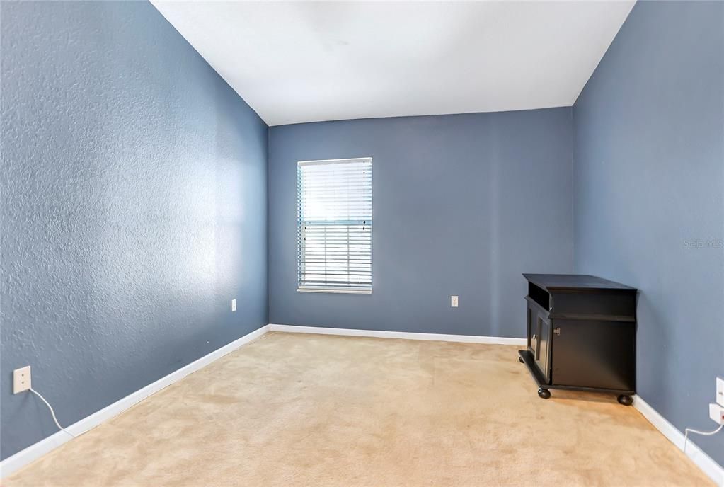 For Sale: $305,000 (3 beds, 2 baths, 1682 Square Feet)