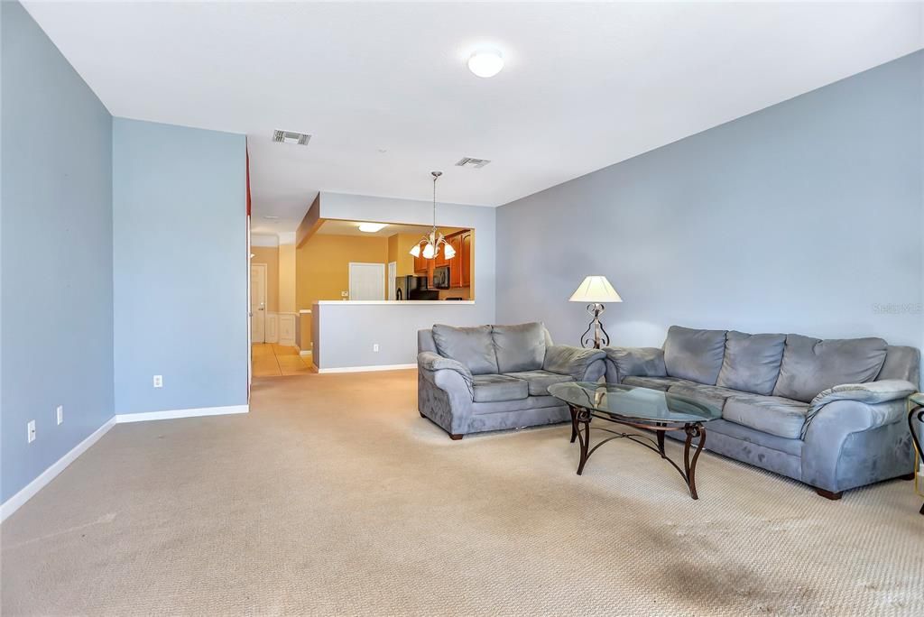 For Sale: $305,000 (3 beds, 2 baths, 1682 Square Feet)
