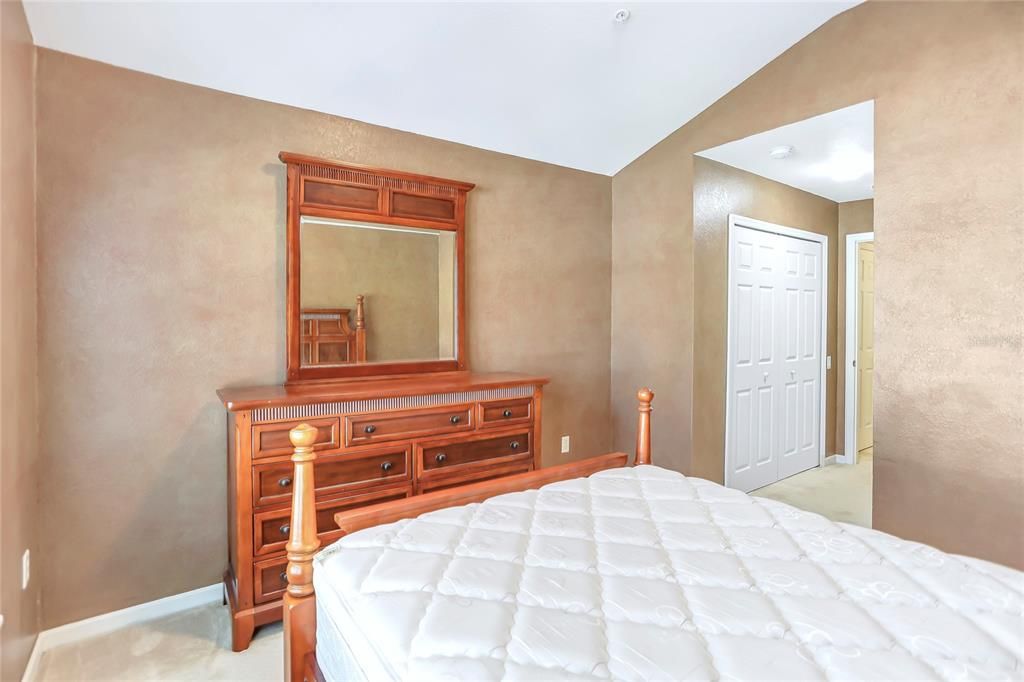 For Sale: $305,000 (3 beds, 2 baths, 1682 Square Feet)