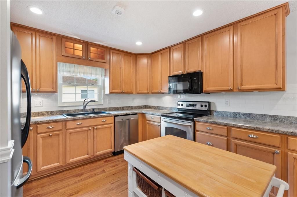 For Sale: $265,000 (3 beds, 2 baths, 1802 Square Feet)