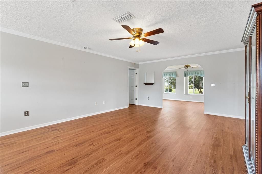For Sale: $265,000 (3 beds, 2 baths, 1802 Square Feet)
