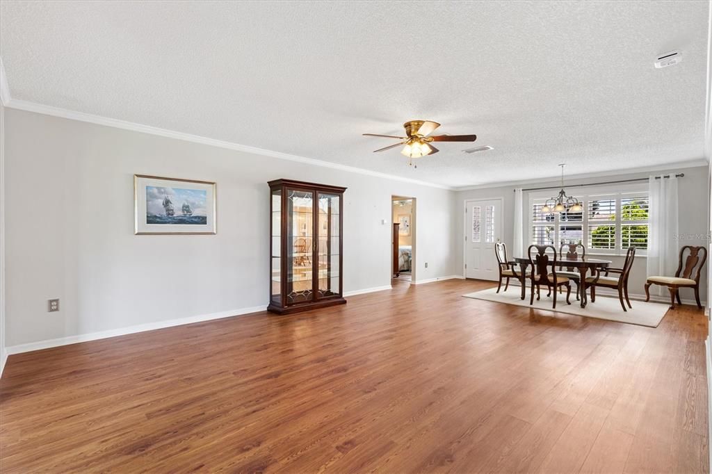 For Sale: $265,000 (3 beds, 2 baths, 1802 Square Feet)