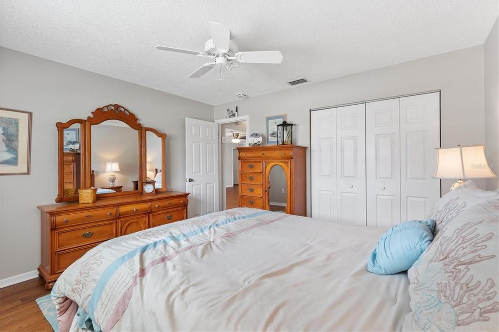 For Sale: $265,000 (3 beds, 2 baths, 1802 Square Feet)