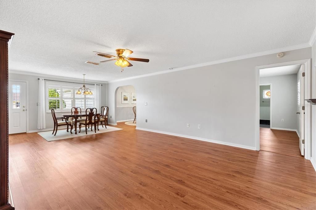 For Sale: $265,000 (3 beds, 2 baths, 1802 Square Feet)