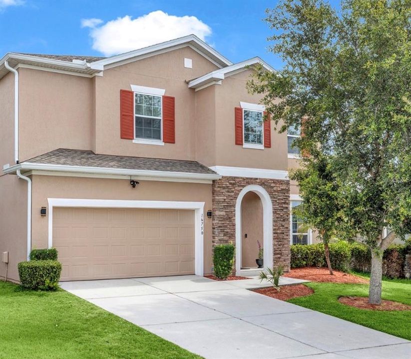 Recently Rented: $3,800 (4 beds, 2 baths, 2892 Square Feet)