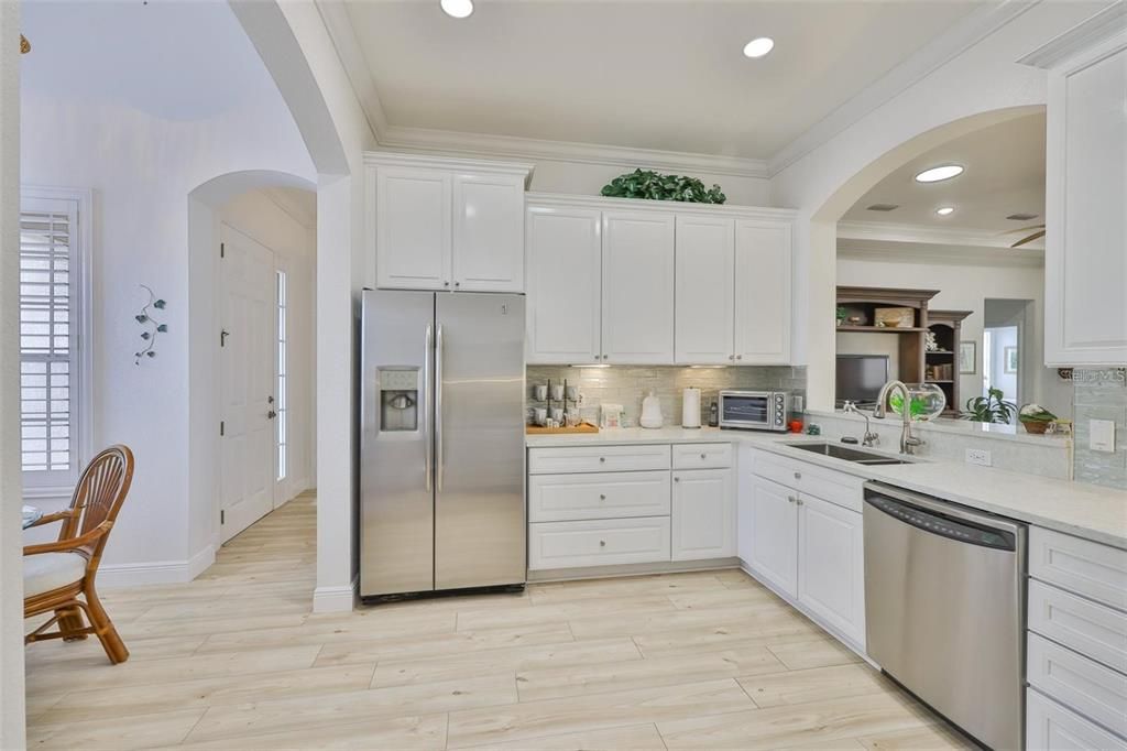 For Sale: $345,000 (3 beds, 2 baths, 1630 Square Feet)