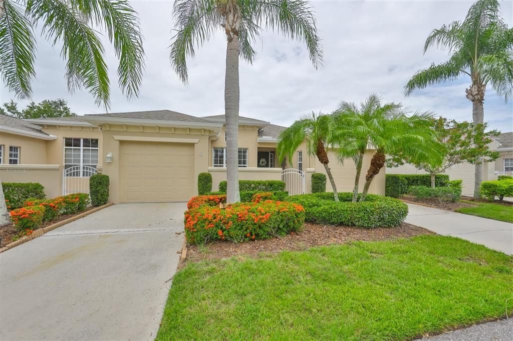 For Sale: $345,000 (3 beds, 2 baths, 1630 Square Feet)
