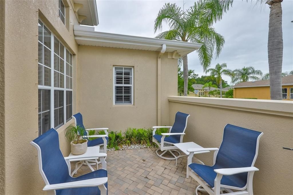 For Sale: $345,000 (3 beds, 2 baths, 1630 Square Feet)