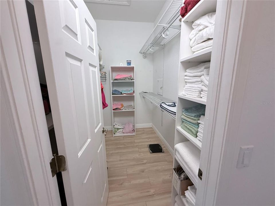 For Sale: $345,000 (3 beds, 2 baths, 1630 Square Feet)
