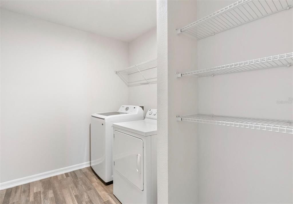 For Rent: $1,850 (4 beds, 2 baths, 1952 Square Feet)