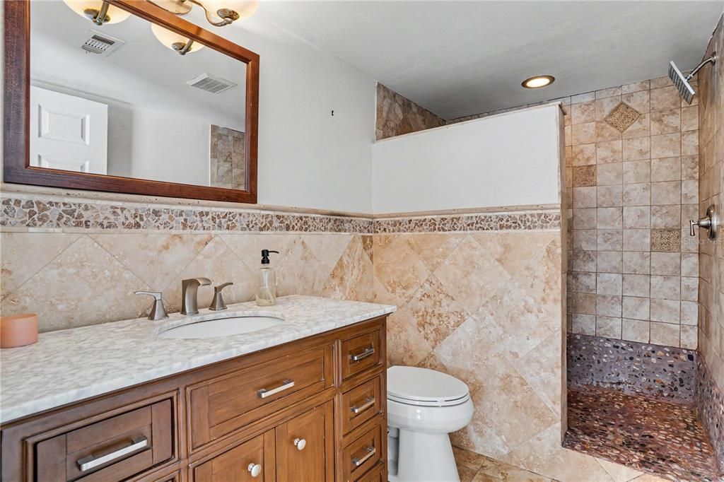 En Venta: $525,000 (3 camas, 2 baños, 1984 Pies cuadrados)