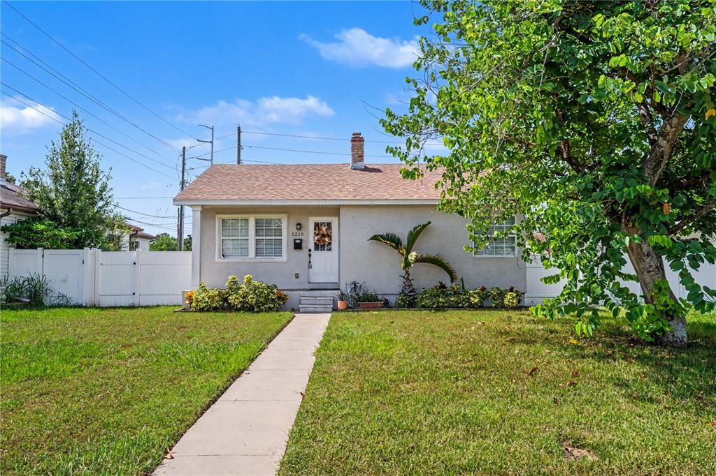 En Venta: $525,000 (3 camas, 2 baños, 1984 Pies cuadrados)