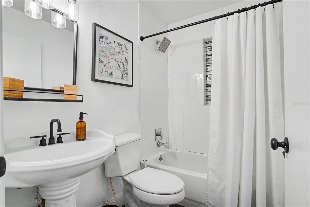 En Venta: $525,000 (3 camas, 2 baños, 1984 Pies cuadrados)