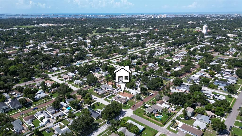 En Venta: $525,000 (3 camas, 2 baños, 1984 Pies cuadrados)