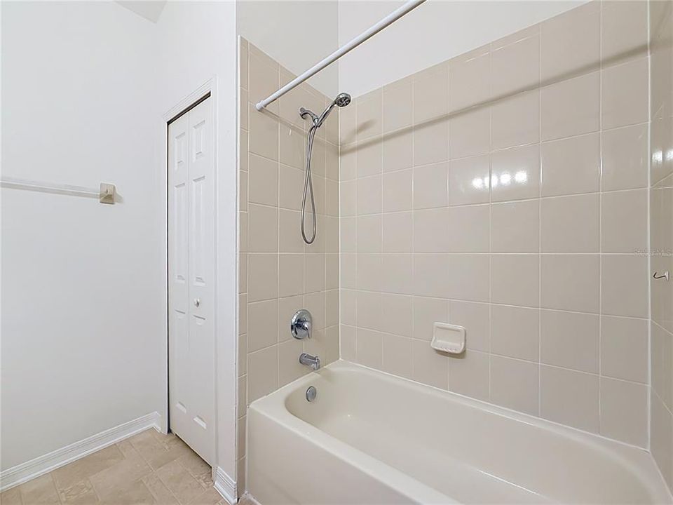 На продажу: $399,000 (3 спален, 2 ванн, 1651 Квадратных фут)