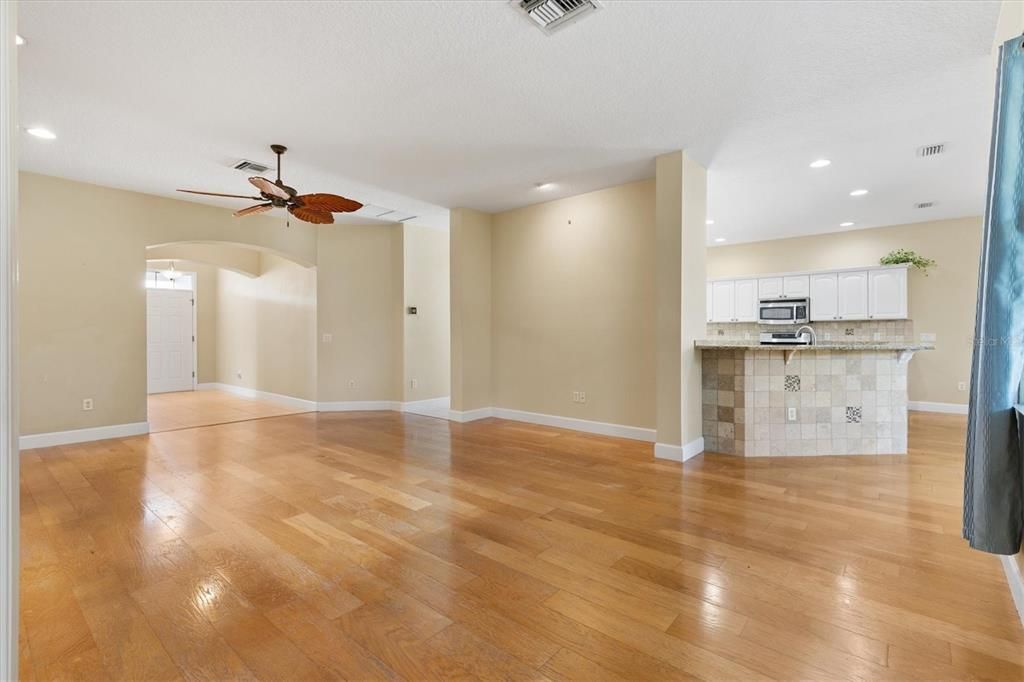 For Sale: $525,000 (3 beds, 2 baths, 2075 Square Feet)