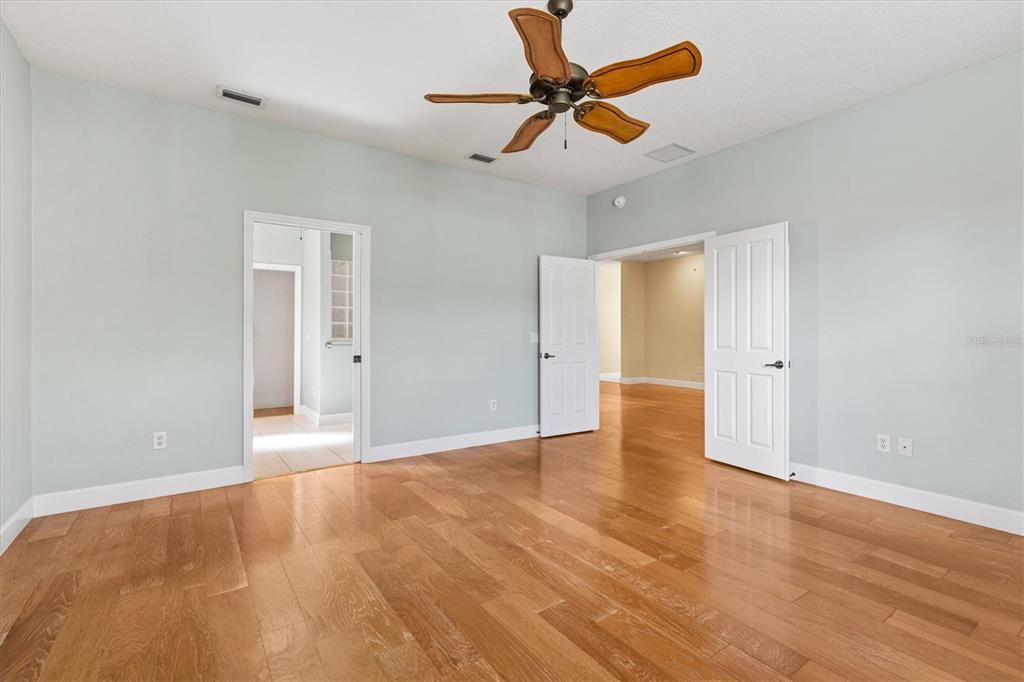 For Sale: $525,000 (3 beds, 2 baths, 2075 Square Feet)