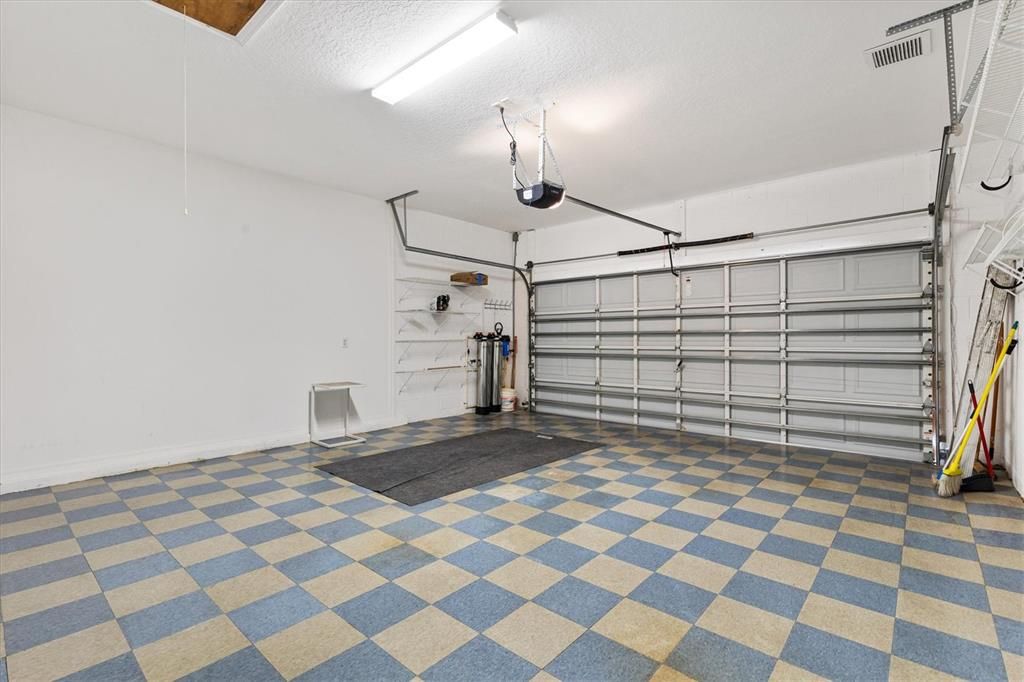 For Sale: $525,000 (3 beds, 2 baths, 2075 Square Feet)