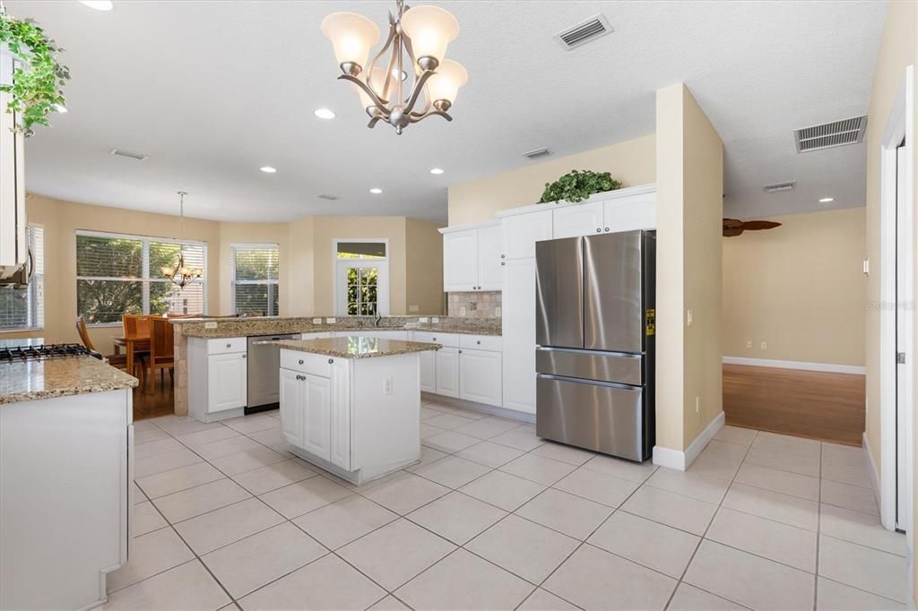 For Sale: $525,000 (3 beds, 2 baths, 2075 Square Feet)