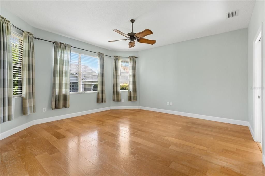 For Sale: $525,000 (3 beds, 2 baths, 2075 Square Feet)