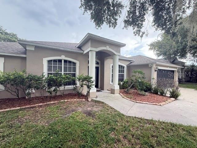 For Sale: $379,900 (3 beds, 2 baths, 1916 Square Feet)