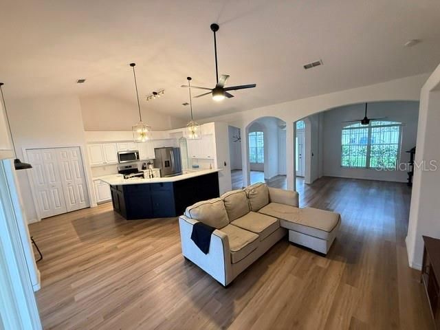 For Sale: $379,900 (3 beds, 2 baths, 1916 Square Feet)
