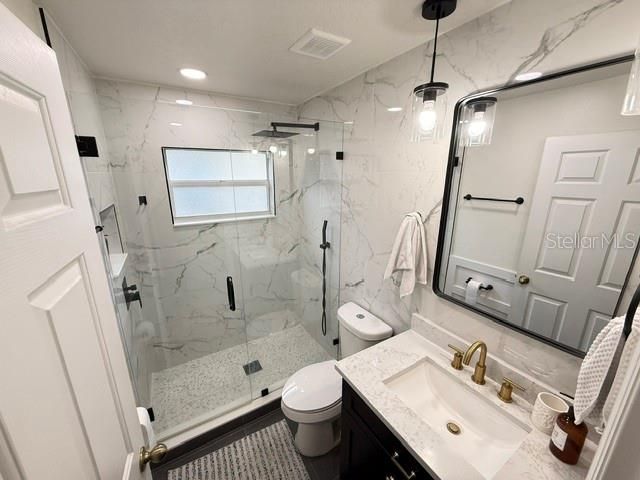 For Sale: $379,900 (3 beds, 2 baths, 1916 Square Feet)