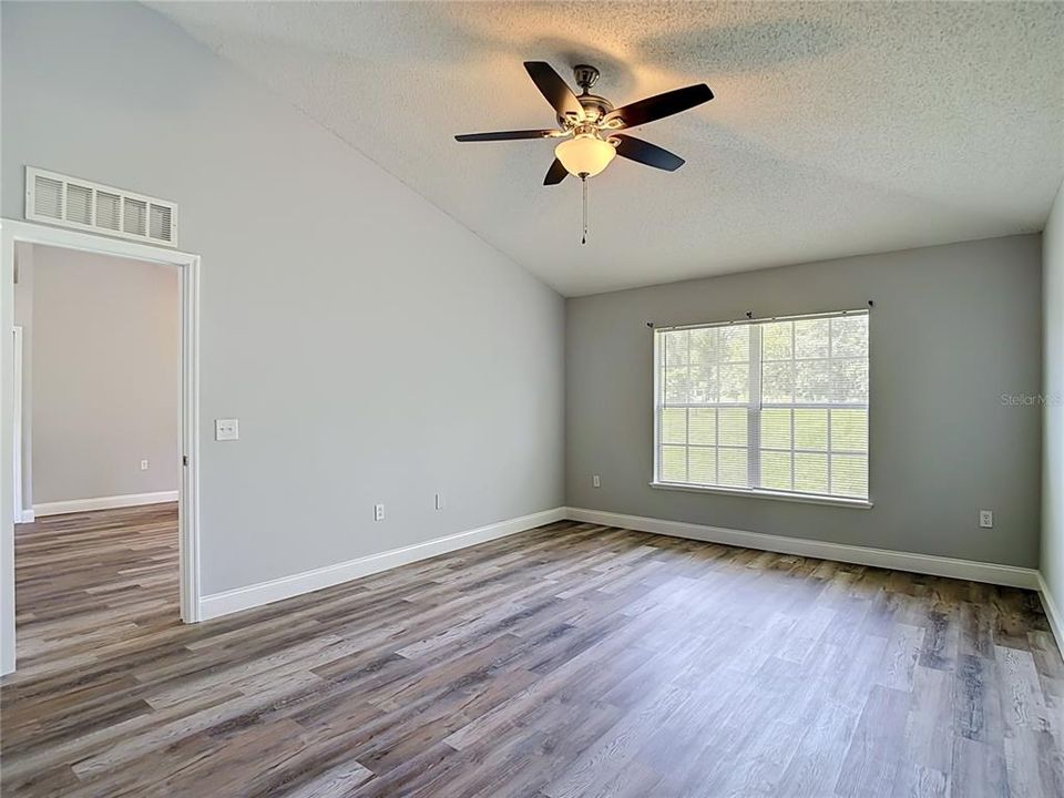 For Sale: $329,900 (4 beds, 2 baths, 2236 Square Feet)