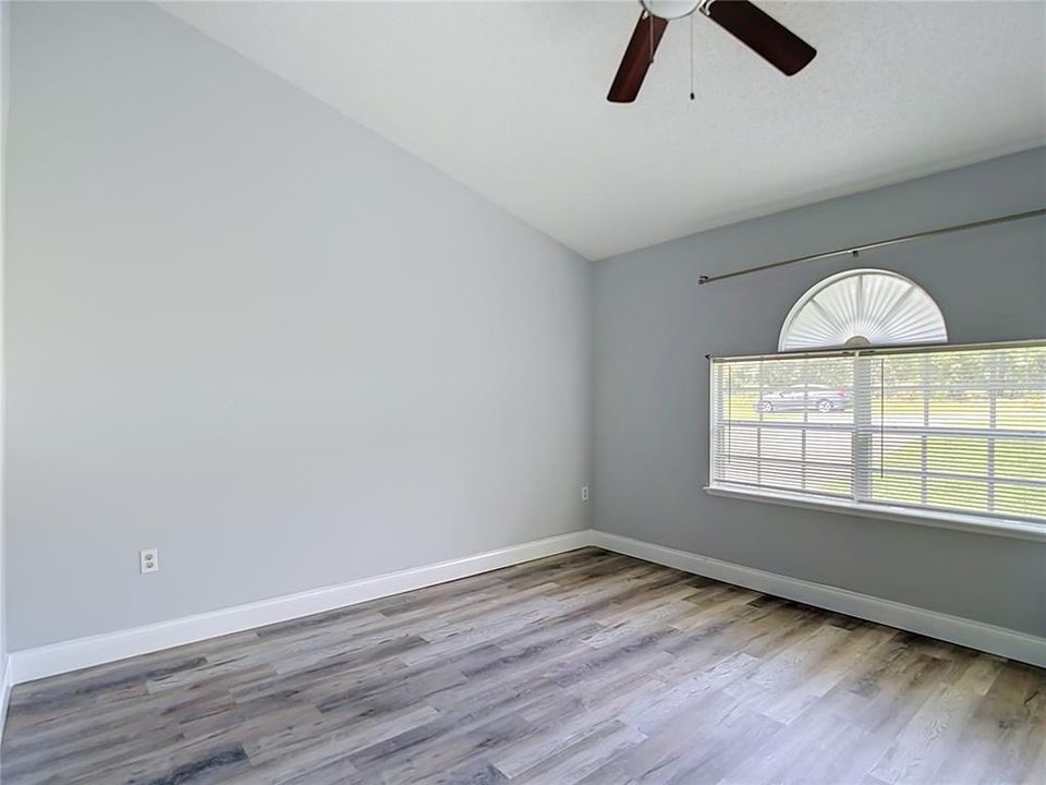For Sale: $329,900 (4 beds, 2 baths, 2236 Square Feet)