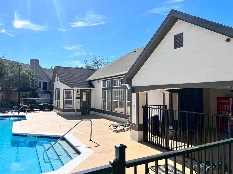 For Rent: $1,500 (1 beds, 1 baths, 733 Square Feet)