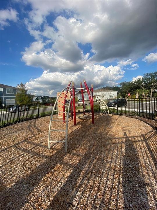 For Rent: $1,500 (1 beds, 1 baths, 733 Square Feet)