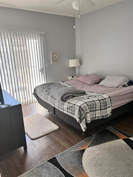 For Rent: $1,500 (1 beds, 1 baths, 733 Square Feet)