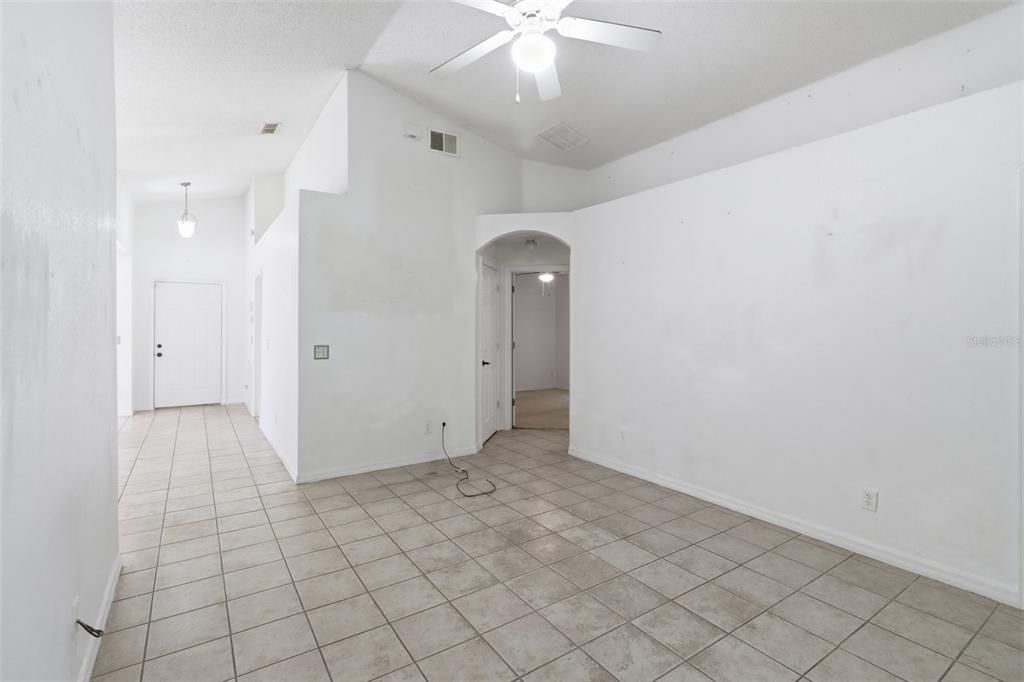 En Venta: $375,000 (3 camas, 2 baños, 1356 Pies cuadrados)
