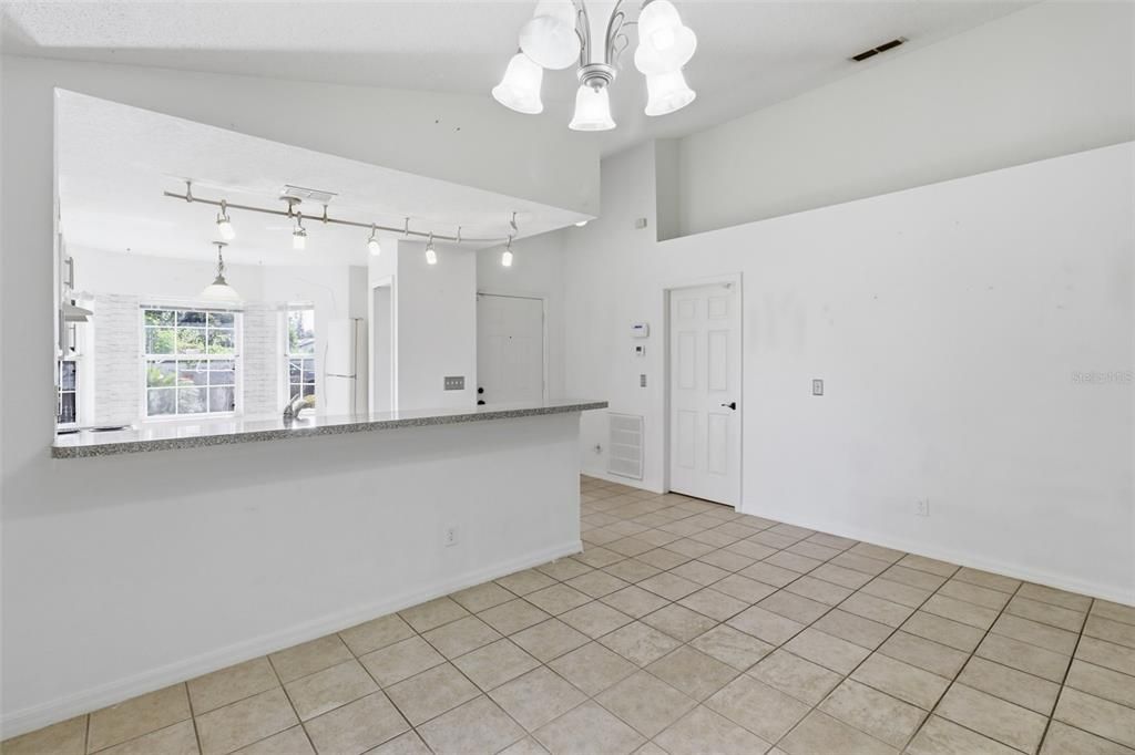En Venta: $375,000 (3 camas, 2 baños, 1356 Pies cuadrados)