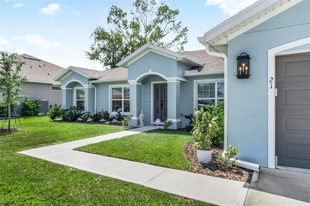 En Venta: $569,900 (3 camas, 3 baños, 2283 Pies cuadrados)