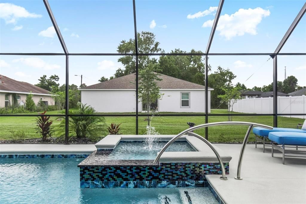 En Venta: $569,900 (3 camas, 3 baños, 2283 Pies cuadrados)