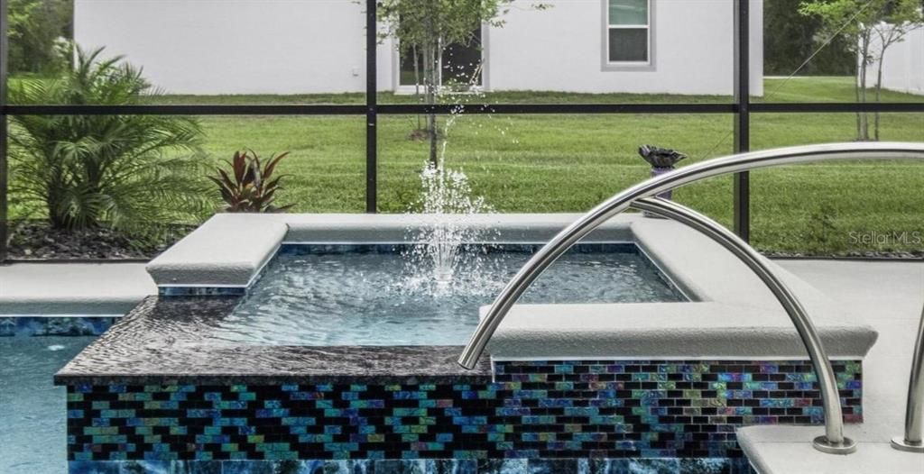 En Venta: $569,900 (3 camas, 3 baños, 2283 Pies cuadrados)