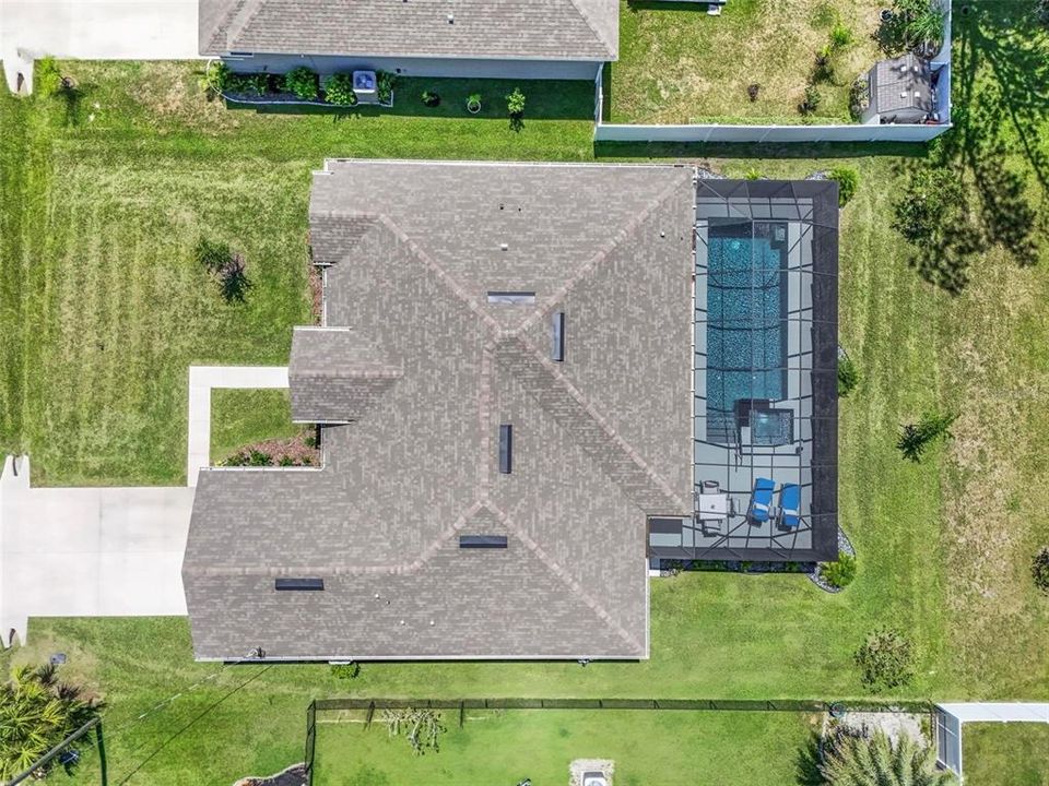 En Venta: $569,900 (3 camas, 3 baños, 2283 Pies cuadrados)