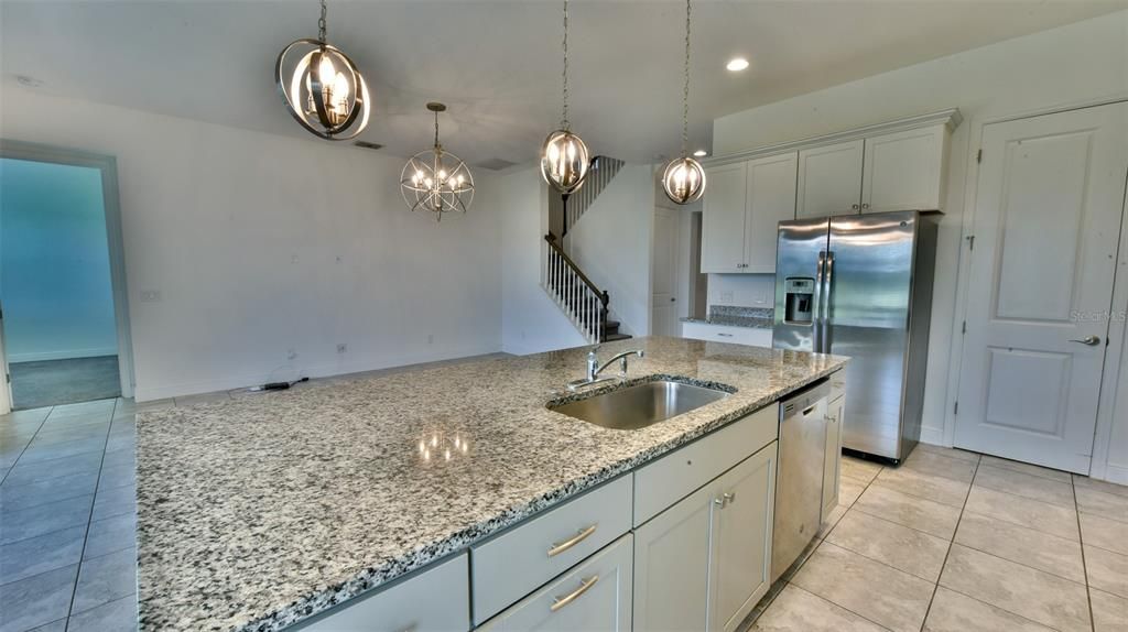 For Sale: $479,900 (4 beds, 3 baths, 2811 Square Feet)