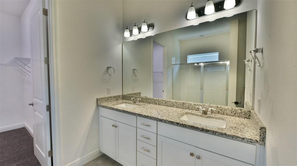 For Sale: $479,900 (4 beds, 3 baths, 2811 Square Feet)