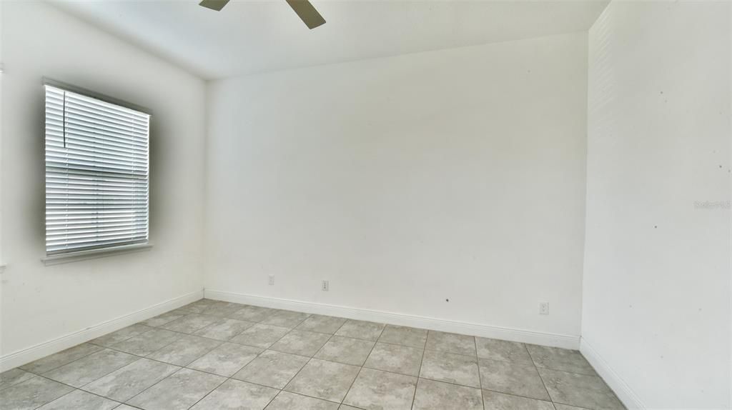For Sale: $479,900 (4 beds, 3 baths, 2811 Square Feet)