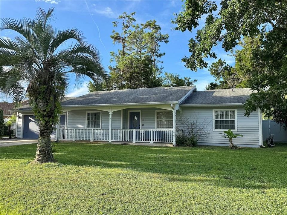 For Sale: $279,999 (3 beds, 2 baths, 1589 Square Feet)