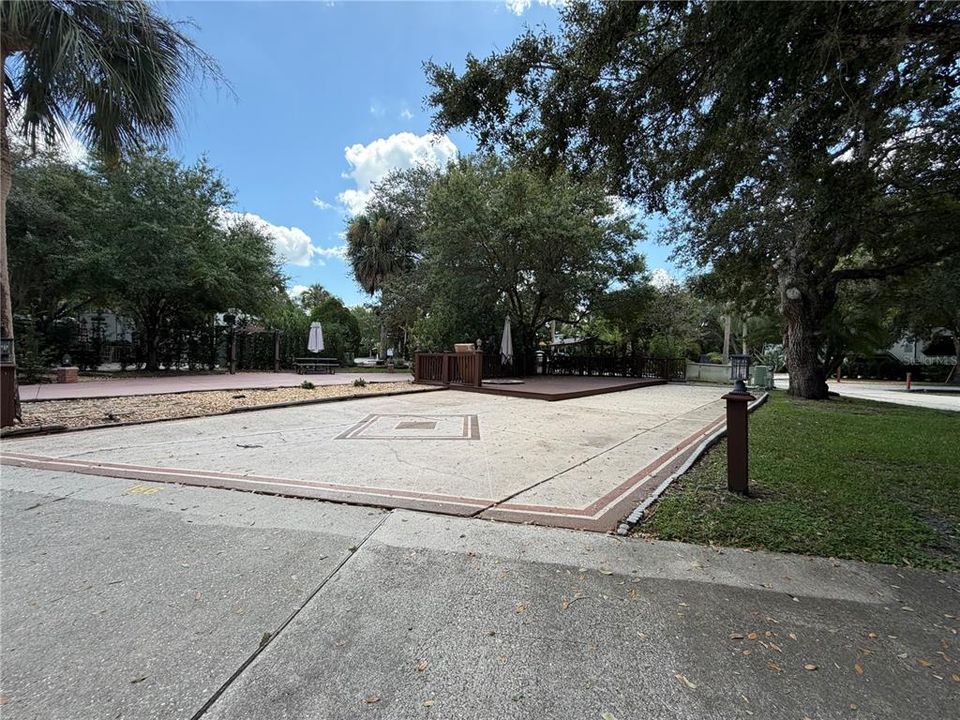 待售: $172,000 (0.06 acres)