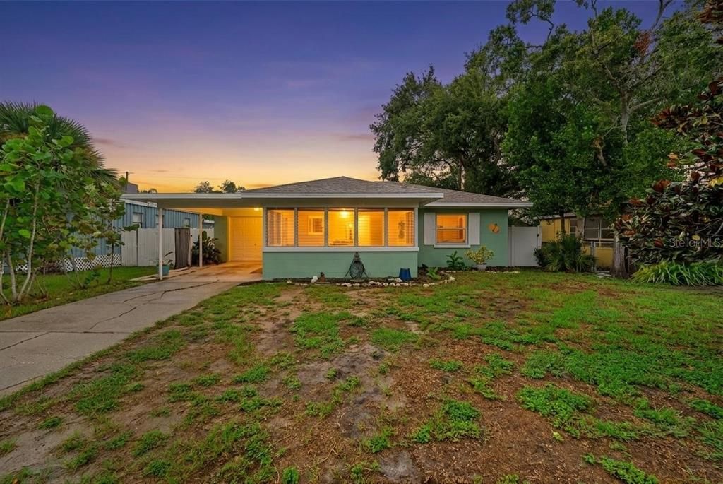 En Venta: $395,000 (2 camas, 1 baños, 780 Pies cuadrados)