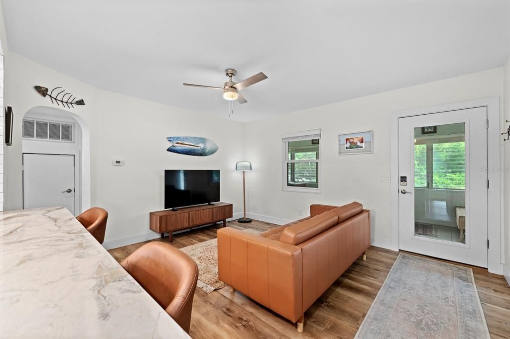 En Venta: $395,000 (2 camas, 1 baños, 780 Pies cuadrados)