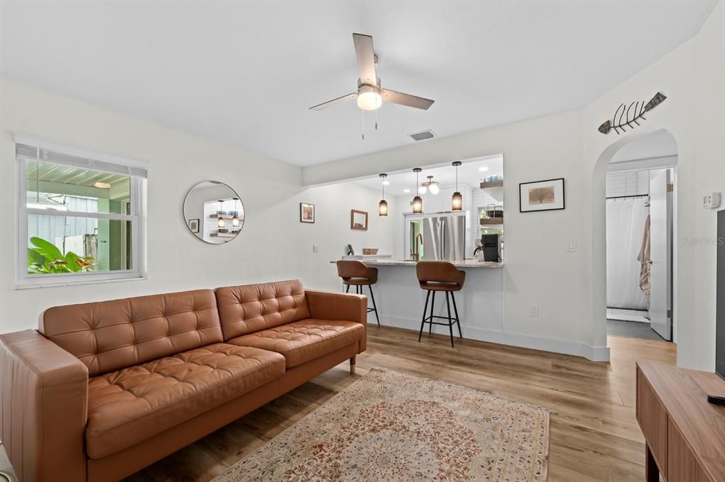 En Venta: $395,000 (2 camas, 1 baños, 780 Pies cuadrados)