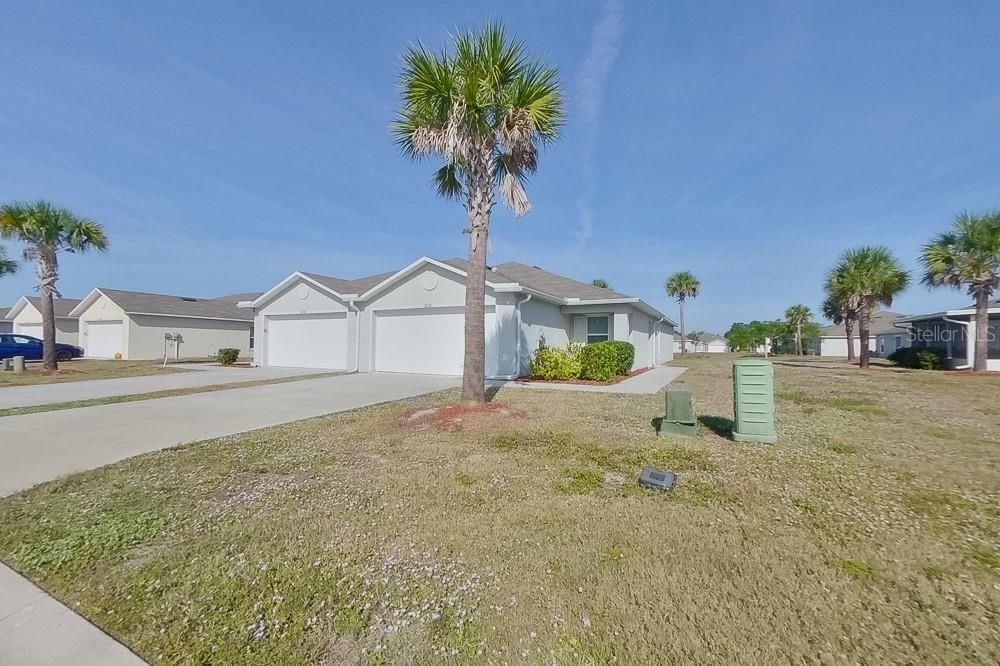 For Rent: $1,525 (3 beds, 2 baths, 1400 Square Feet)