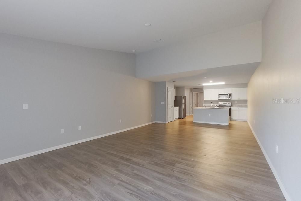 For Rent: $1,525 (3 beds, 2 baths, 1400 Square Feet)
