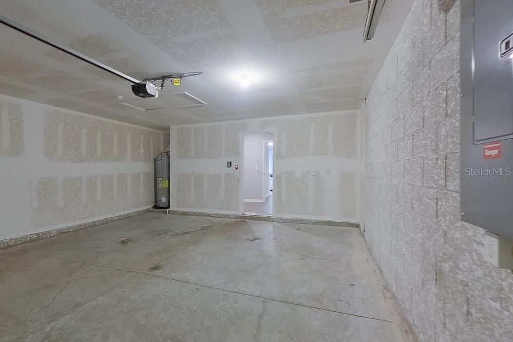 For Rent: $1,525 (3 beds, 2 baths, 1400 Square Feet)